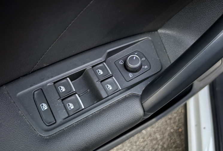 Volkswagen Tiguan 2.0 TDI 150ch ELEGANCE EXCLUSIVE DSG7 * FULL OPTIONS* ATTELAGE* CUIR *            