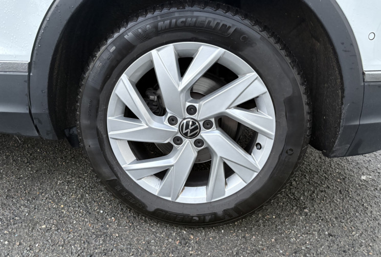 Volkswagen Tiguan 2.0 TDI 150ch ELEGANCE EXCLUSIVE DSG7 * FULL OPTIONS* ATTELAGE* CUIR *            