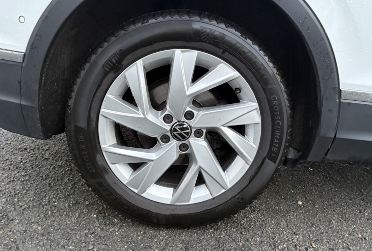 Volkswagen Tiguan 2.0 TDI 150ch ELEGANCE EXCLUSIVE DSG7 * FULL OPTIONS* ATTELAGE* CUIR *            