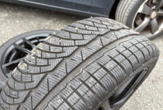 Audi A4 Avant 2.0 TFSI 211 Quattro S-tronic7 * 4 roues hiver