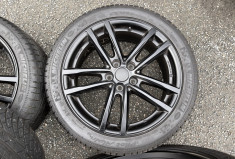 Audi A4 Avant 2.0 TFSI 211 Quattro S-tronic7 * 4 roues hiver