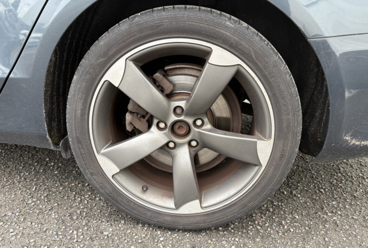 Audi A4 Avant 2.0 TFSI 211 Quattro S-tronic7 * 4 roues hiver