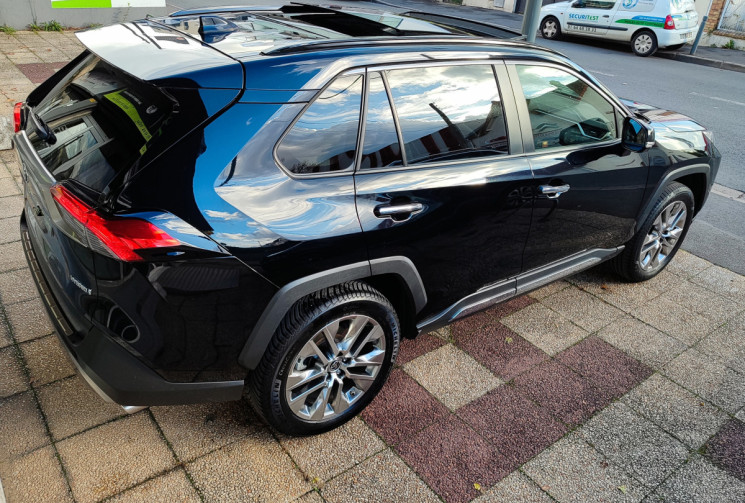 Toyota RAV4 2.5 Hybride FULL OPTION / SUIVI TOYOTA / 218ch / 2WD MY22