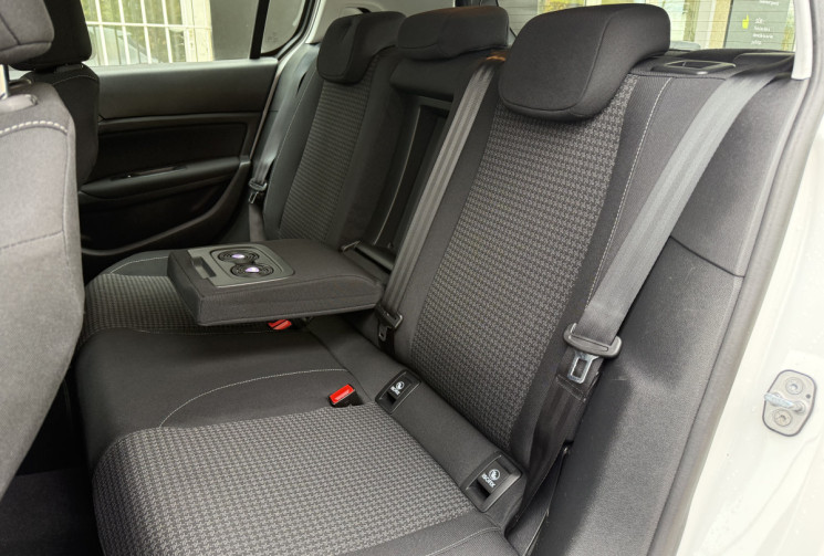 Peugeot 308 1.5 BlueHDI 130 Active Business EAT8 * 