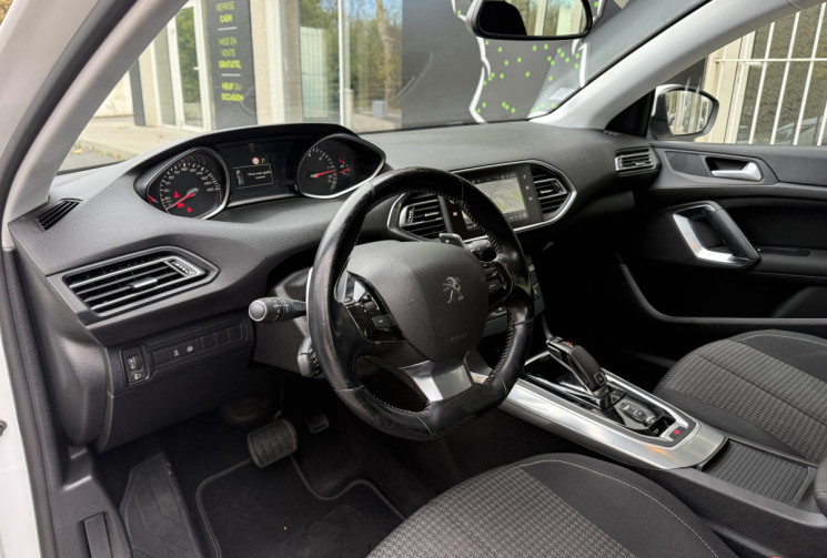 Peugeot 308 1.5 BlueHDI 130 Active Business EAT8 * 