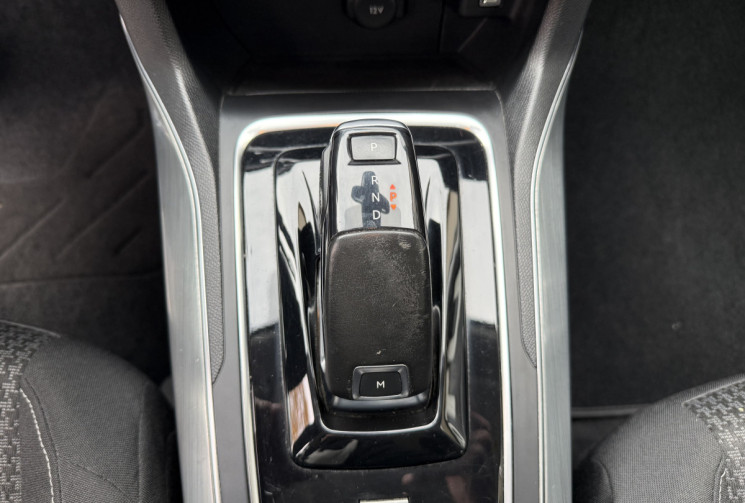 Peugeot 308 1.5 BlueHDI 130 Active Business EAT8 * 