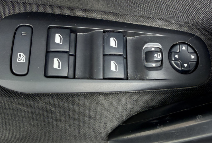 Peugeot 308 1.5 BlueHDI 130 Active Business EAT8 * Ent. complet a jour * CT ok * Garantie 6 mois