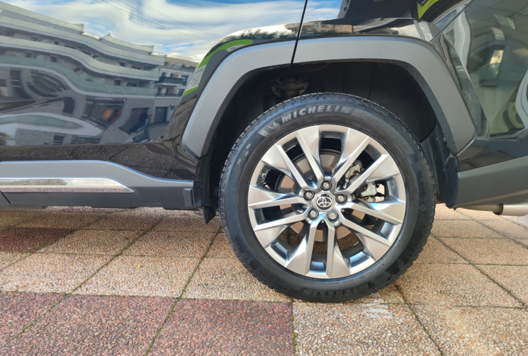 Toyota RAV4 2.5 Hybride FULL OPTION / SUIVI TOYOTA / 218ch / 2WD MY22