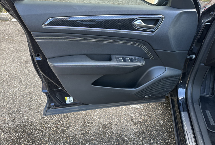 Renault Arkana 1.6 E-Tech hybride 145 ch Engineered / Suivi Renault / Toit ouvrant / Bose