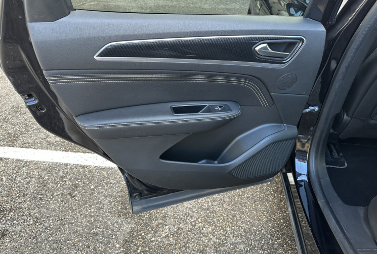 Renault Arkana 1.6 E-Tech hybride 145 ch Engineered / Suivi Renault / Toit ouvrant / Bose