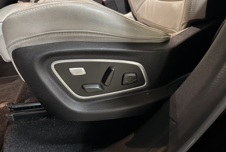 Renault GRAND SCENIC IV IDEM INITIAL PARIS 1.2 Tce 16V 131 cv  GARANTIE 1 ANS