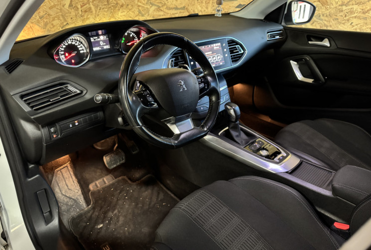 Peugeot 308 Phase II 1.5 BlueHDi EAT6 130 cv