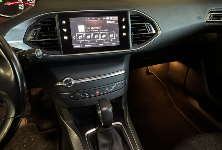 Peugeot 308 Phase II 1.5 BlueHDi EAT6 130 cv