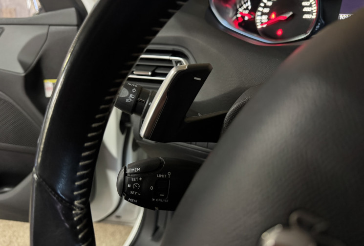 Peugeot 308 Phase II 1.5 BlueHDi EAT6 130 cv