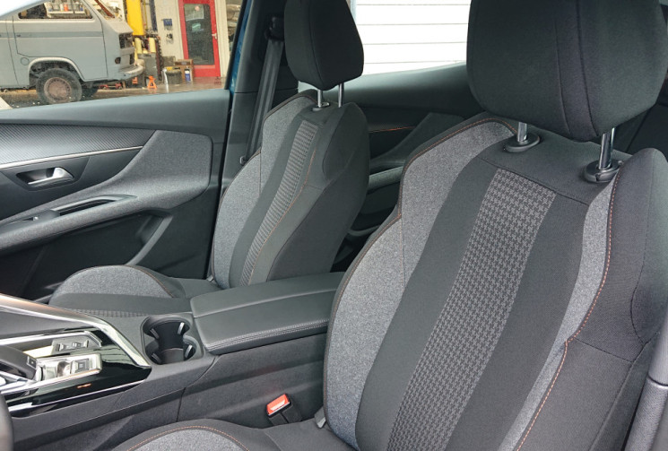 Peugeot 3008 1.2 PureTech 130 S&S Active Pack EAT8