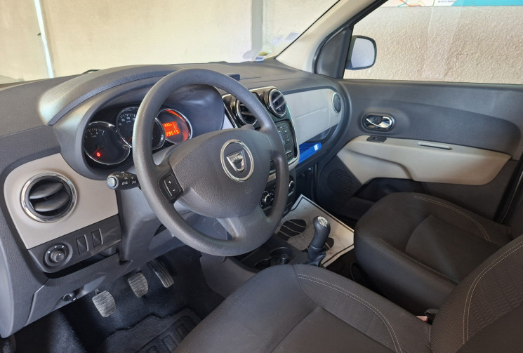 Dacia Lodgy 1.2 TCe 16V 115 cv 7 PLACES  FINITION LAUREATEGARANTIE 6 MOIS