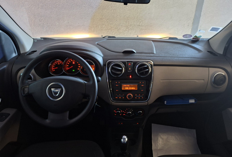 Dacia Lodgy 1.2 TCe 16V 115 cv 7 PLACES  FINITION LAUREATEGARANTIE 6 MOIS