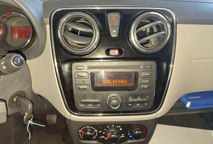 Dacia Lodgy 1.2 TCe 16V 115 cv 7 PLACES  FINITION LAUREATEGARANTIE 6 MOIS