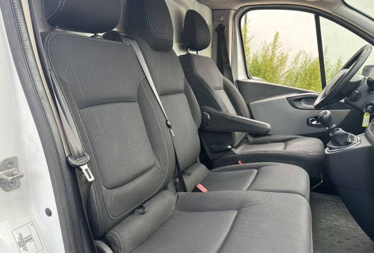 Renault Trafic Fg III (F82) L1H1 1000 1.6 dCi 120ch Confort Euro6 // PRIX TTC // PAS DE TVA