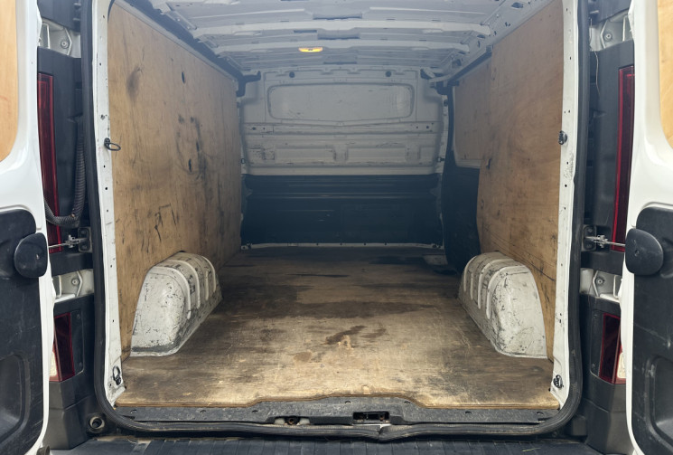 Renault Trafic Fg III (F82) L1H1 1000 1.6 dCi 120ch Confort Euro6 // PRIX TTC // PAS DE TVA