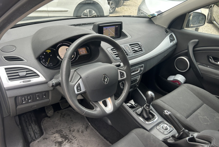 Renault Megane III Phase 2 1.5 dCi FAP 110 Dynamique distribution changée/Bluetooth / Radar de recul