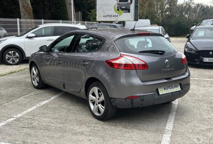 Renault Megane III Phase 2 1.5 dCi FAP 110 Dynamique distribution changée/Bluetooth / Radar de recul
