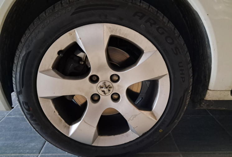 Peugeot 3008 2.0 HDi163 FAP Féline BA6 -  / TBE / SUIVI  ENTRETIEN - DISTRI OK   /  GARANTIE 