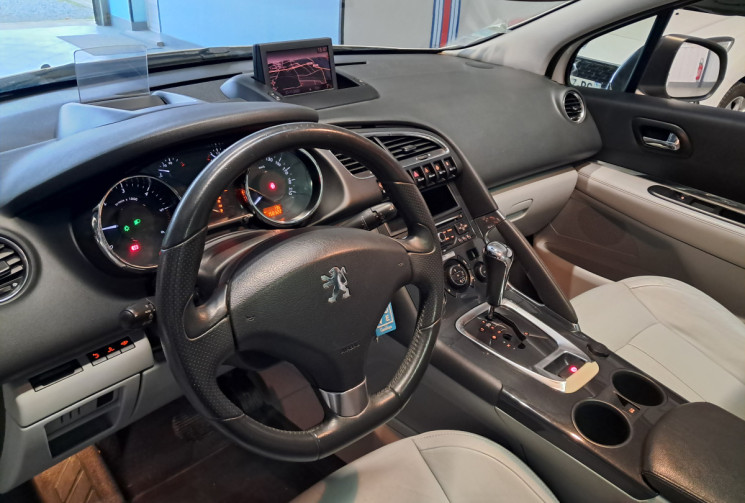 Peugeot 3008 2.0 HDi163 FAP Féline BA6 -  / TBE / SUIVI  ENTRETIEN - DISTRI OK   /  GARANTIE 