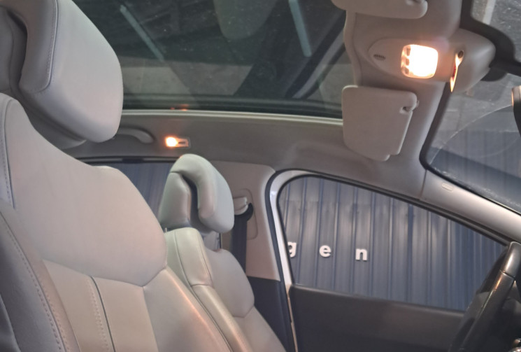 Peugeot 3008 2.0 HDi163 FAP Féline BA6 -  / TBE / SUIVI  ENTRETIEN - DISTRI OK   /  GARANTIE 