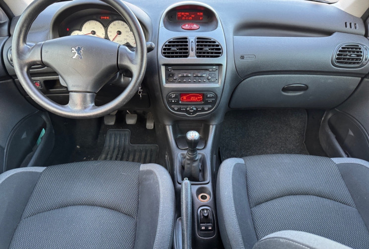 Peugeot 206 1.4 16V EXECUTIVE