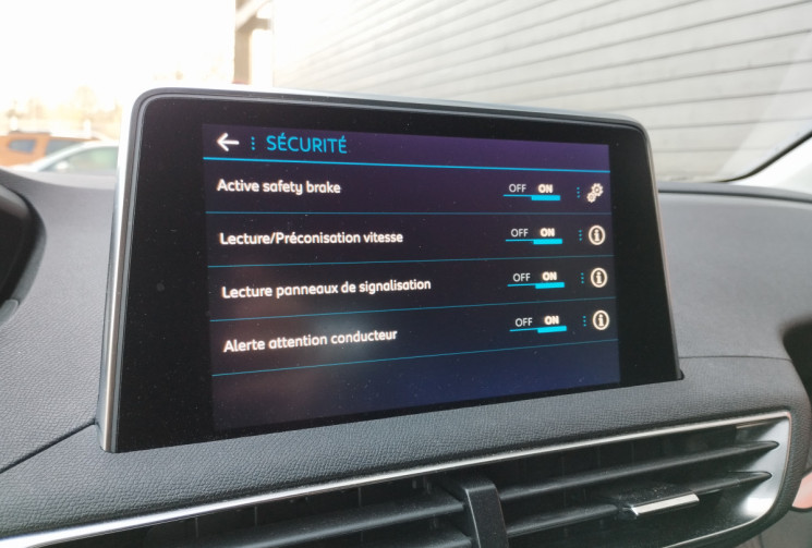 Peugeot 3008 1.5 BlueHDi 130 S&S Active Pack BVM6