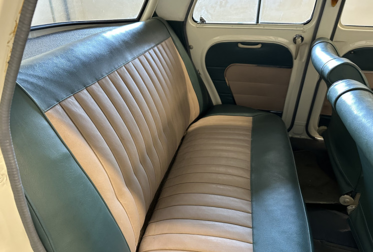 Renault Dauphine Ondine de 1961 excellent état