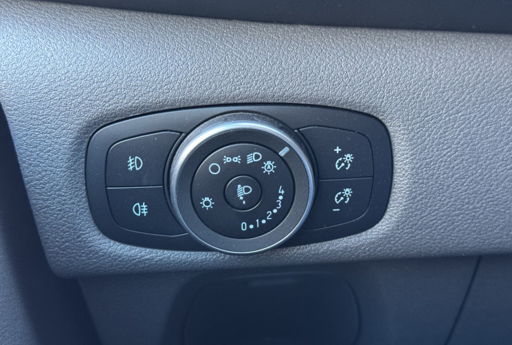 Ford TRANSIT CUSTOM FG Limited 2.0 EcoBlue 130 ch 320 L2H1 Cabine Approfondie 6 Places / 22908€ HT