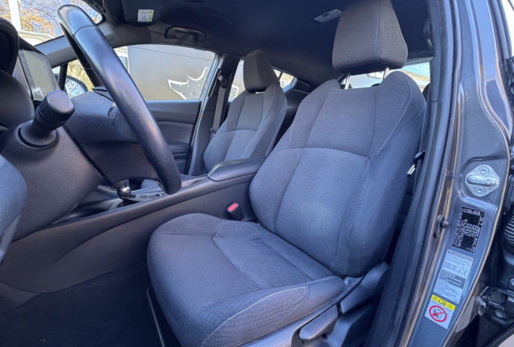 Toyota C-HR Dynamic 1.8 VVT-i 122 HSD Hybrid 2WD CVT / Attelage / Garantie Toyota Relax