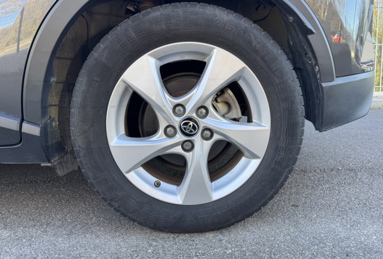 Toyota C-HR Dynamic 1.8 VVT-i 122 HSD Hybrid 2WD CVT / Attelage / Garantie Toyota Relax