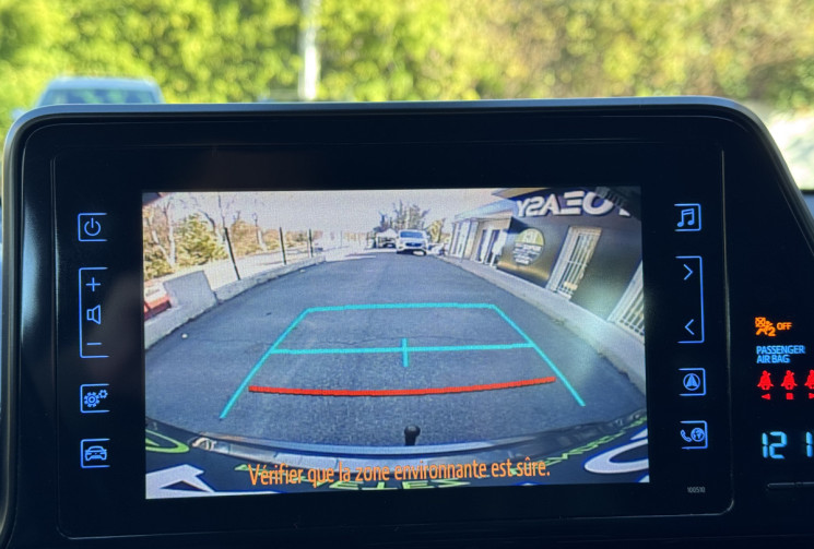 Toyota C-HR Dynamic 1.8 VVT-i 122 HSD Hybrid 2WD CVT / Attelage / Garantie Toyota Relax