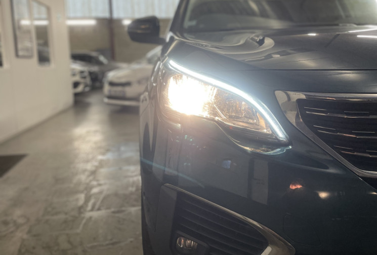 Peugeot 5008 ALLURE 1.6 165ch MOTEUR A CHAINE 