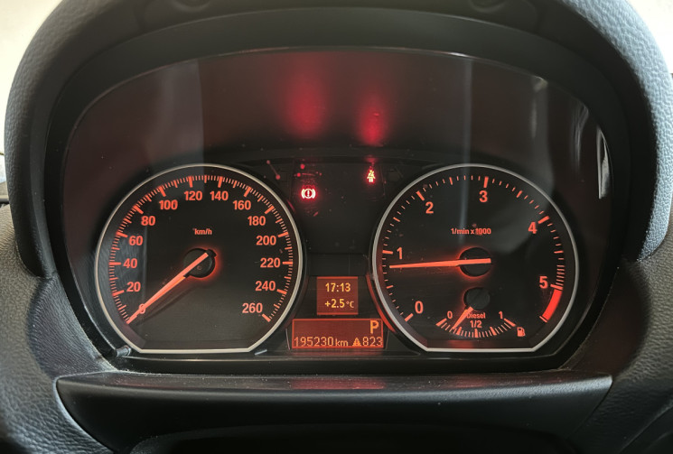 BMW Série 1 Coupé I (E82) 123d Confort