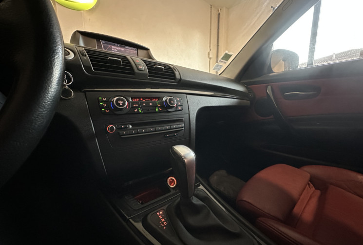 BMW Série 1 Coupé I (E82) 123d Confort