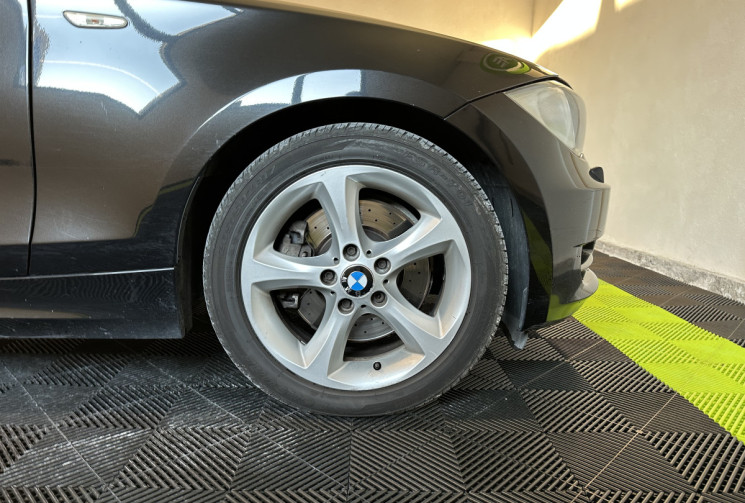 BMW Série 1 Coupé I (E82) 123d Confort