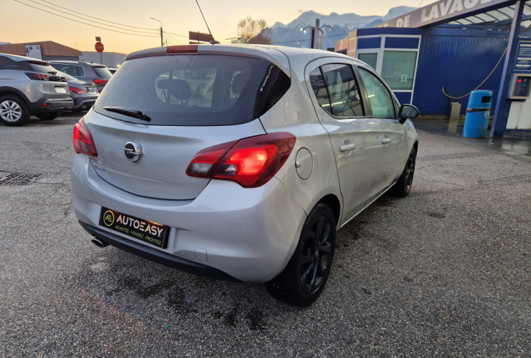 Opel Corsa 1.4 90 Black Edition