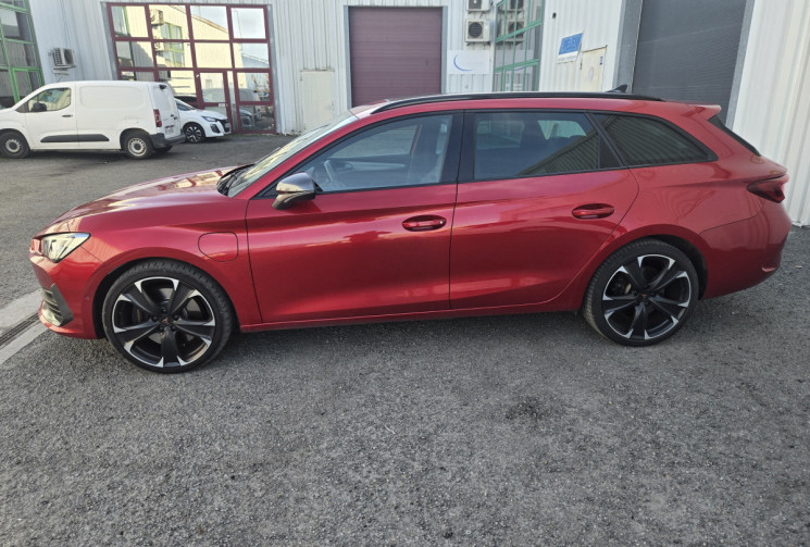 SEAT Leon SPORTOURER 1.4 e-Hybrid 245ch DSG6 * sièges chauffant * entretien complet*