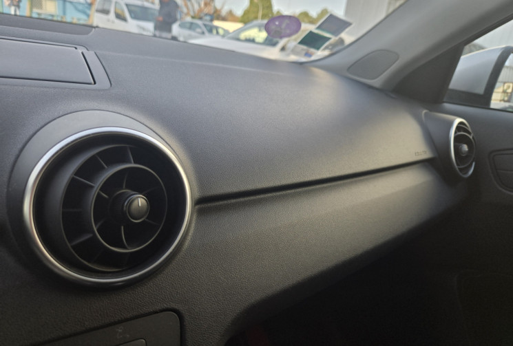 Audi A1 Sportback 1.0 TFSI 95ch ultra * faible KM * très bon état * CT vierge * entretien ok * 