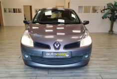 Renault Clio III 5 Portes 1.6 i 16V 111 cv