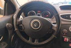 Renault Clio III 5 Portes 1.6 i 16V 111 cv