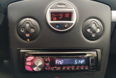 Renault Clio III 5 Portes 1.6 i 16V 111 cv