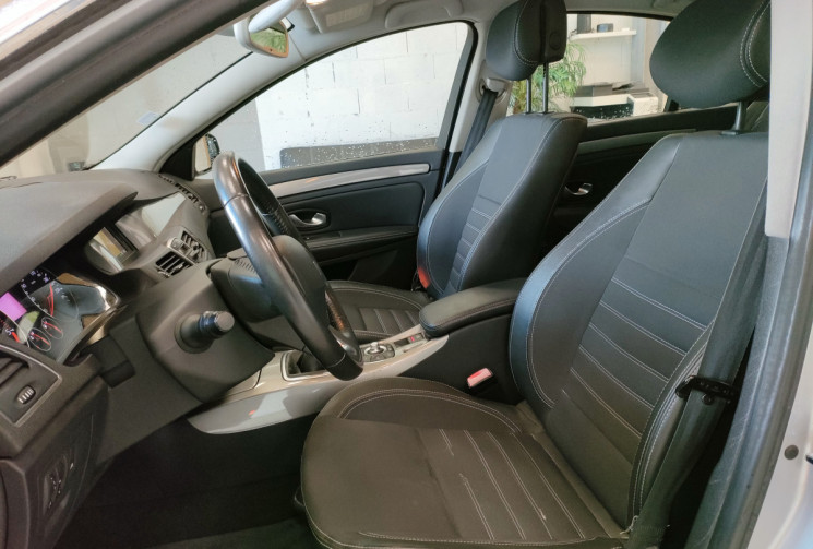 Renault LAGUNA III 1.5l DCI 110 Tom Tom Live 2EME MAIN 