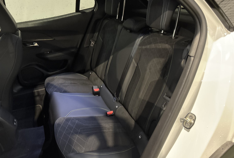 Peugeot 2008 1.2 PureTech 155ch S&S GT Pack EAT8 / Distribution faite chez Peugeot 