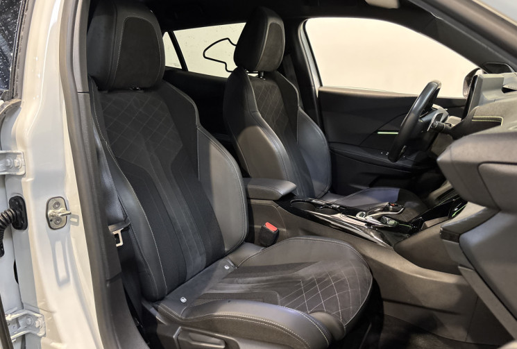 Peugeot 2008 1.2 PureTech 155ch S&S GT Pack EAT8 / Distribution faite chez Peugeot 