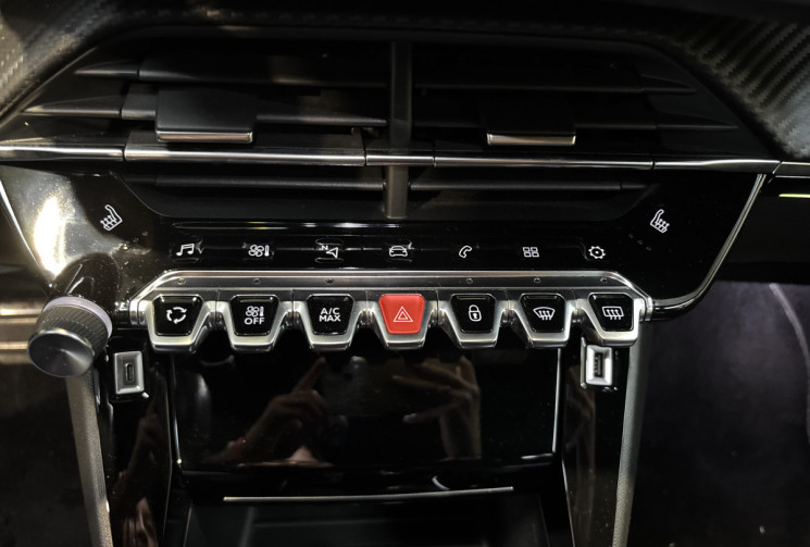 Peugeot 2008 1.2 PureTech 155ch S&S GT Pack EAT8 / Distribution faite chez Peugeot 